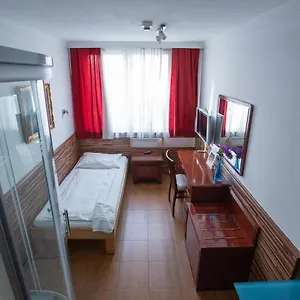 Attache L Contactless Check-in 3*, Вена Австрия